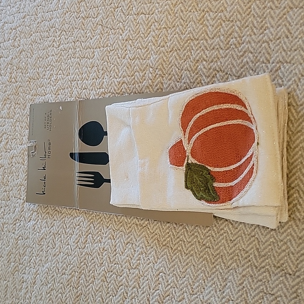 Nicole Miller Dinnerware Holders